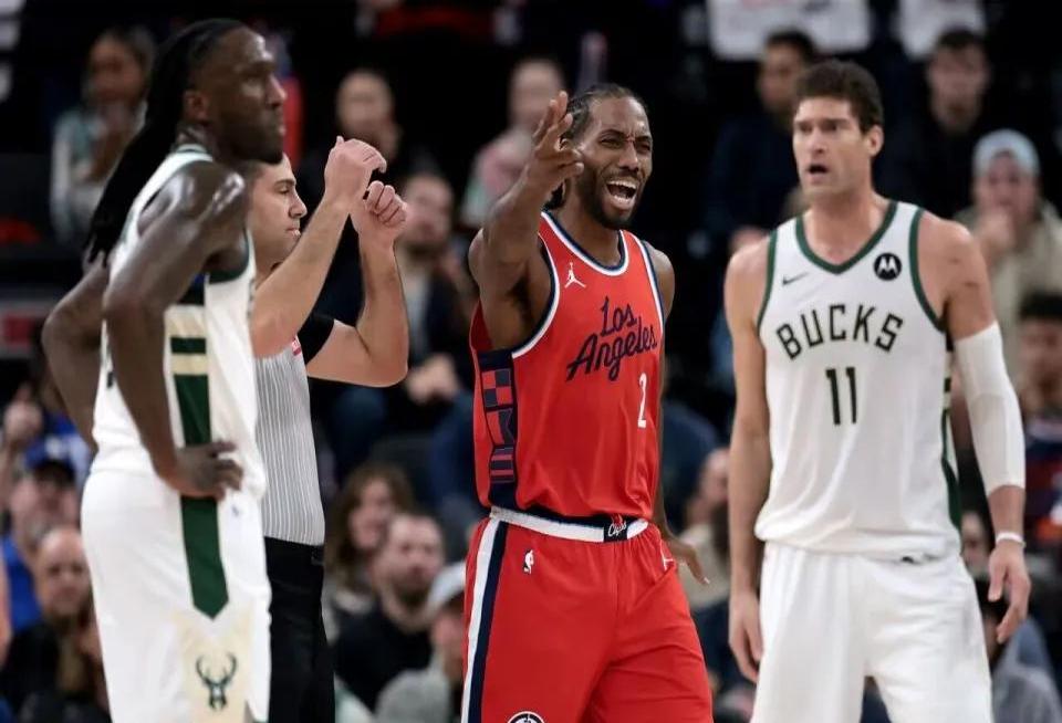 包含雄鹿关键时刻失误不断，球队憾负对手，广告应该而且.的词条